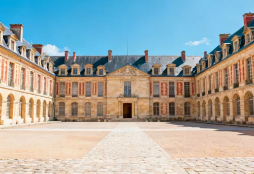 Fontainebleau Palace private tour package